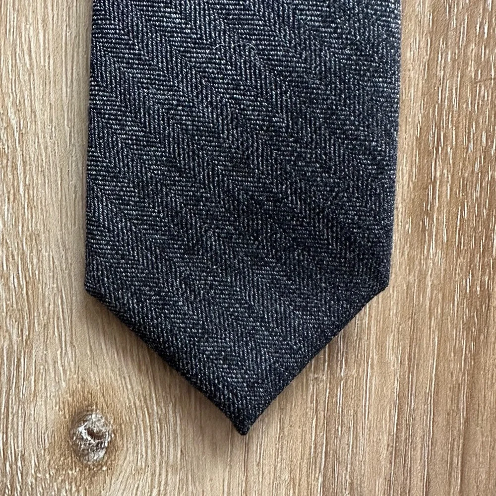 Tie Bar Skinny 100% WOOL Gray Herringbone Tie